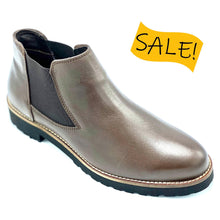 Load image into Gallery viewer, Sole Terra Canyon Chelsea Boot